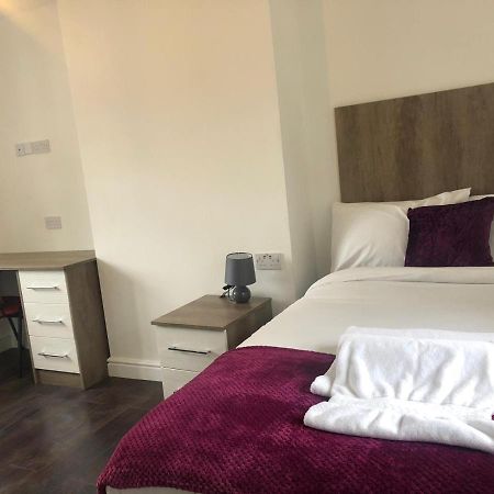 Luxury Lavish Studio Apartments Le1 Лестър Екстериор снимка