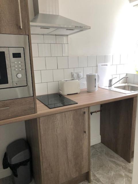 Luxury Lavish Studio Apartments Le1 Лестър Екстериор снимка