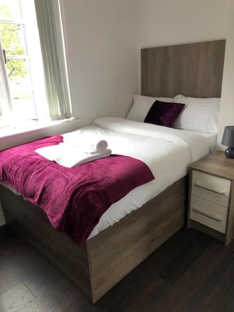 Luxury Lavish Studio Apartments Le1 Лестър Екстериор снимка