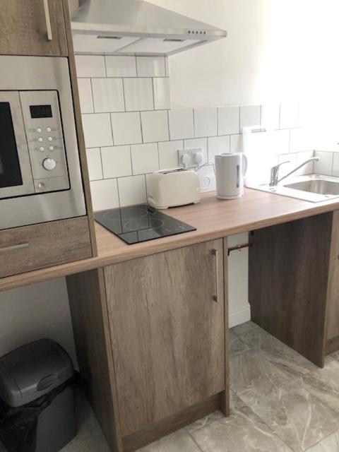 Luxury Lavish Studio Apartments Le1 Лестър Екстериор снимка