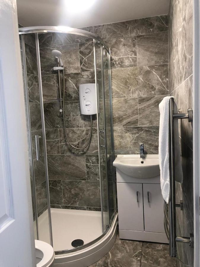 Luxury Lavish Studio Apartments Le1 Лестър Екстериор снимка
