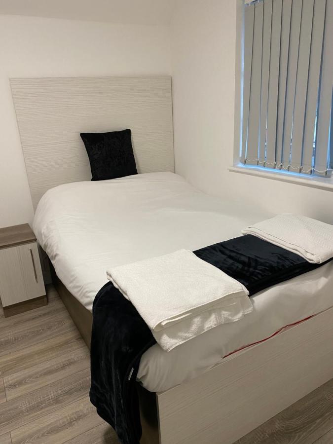 Luxury Lavish Studio Apartments Le1 Лестър Екстериор снимка